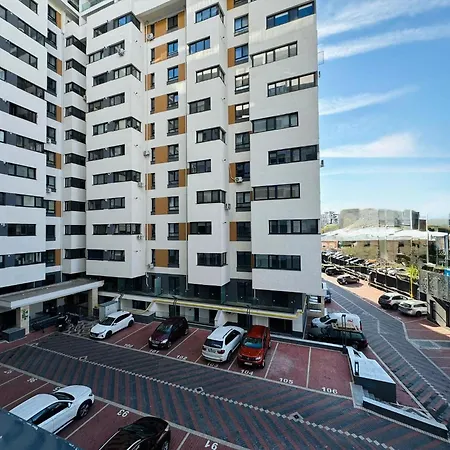Zenith Central Address Apartment - Parking Option-3